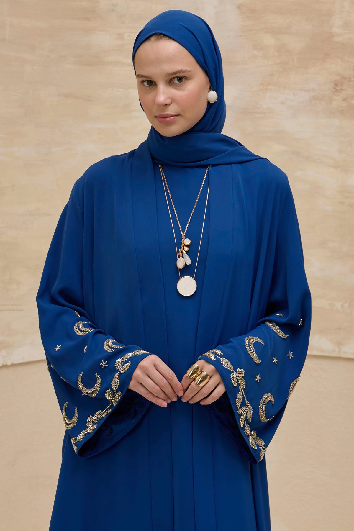 Gold Hilal Yıldız Nakışlı Tesettür Geniş Kol Uzun Saks Mavi Abaya