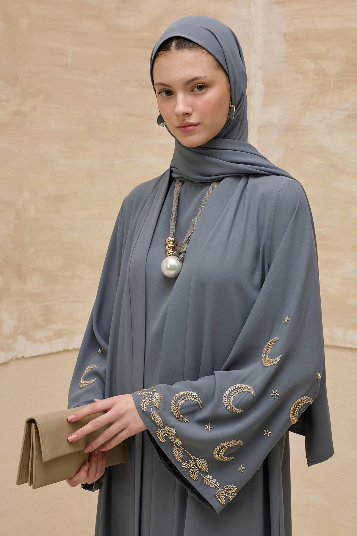 Gold Hilal Yıldız Nakışlı Tesettür Geniş Kol Uzun Gri Abaya