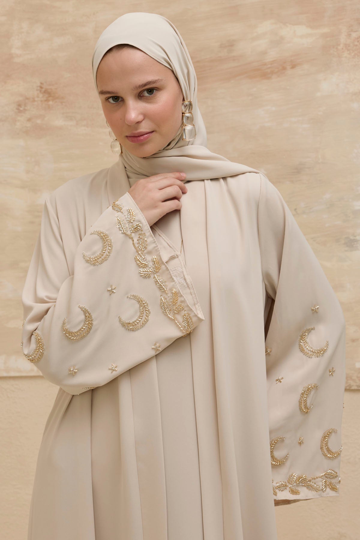 Gold Hilal Yıldız Nakışlı Tesettür Geniş Kol Uzun Taş Abaya