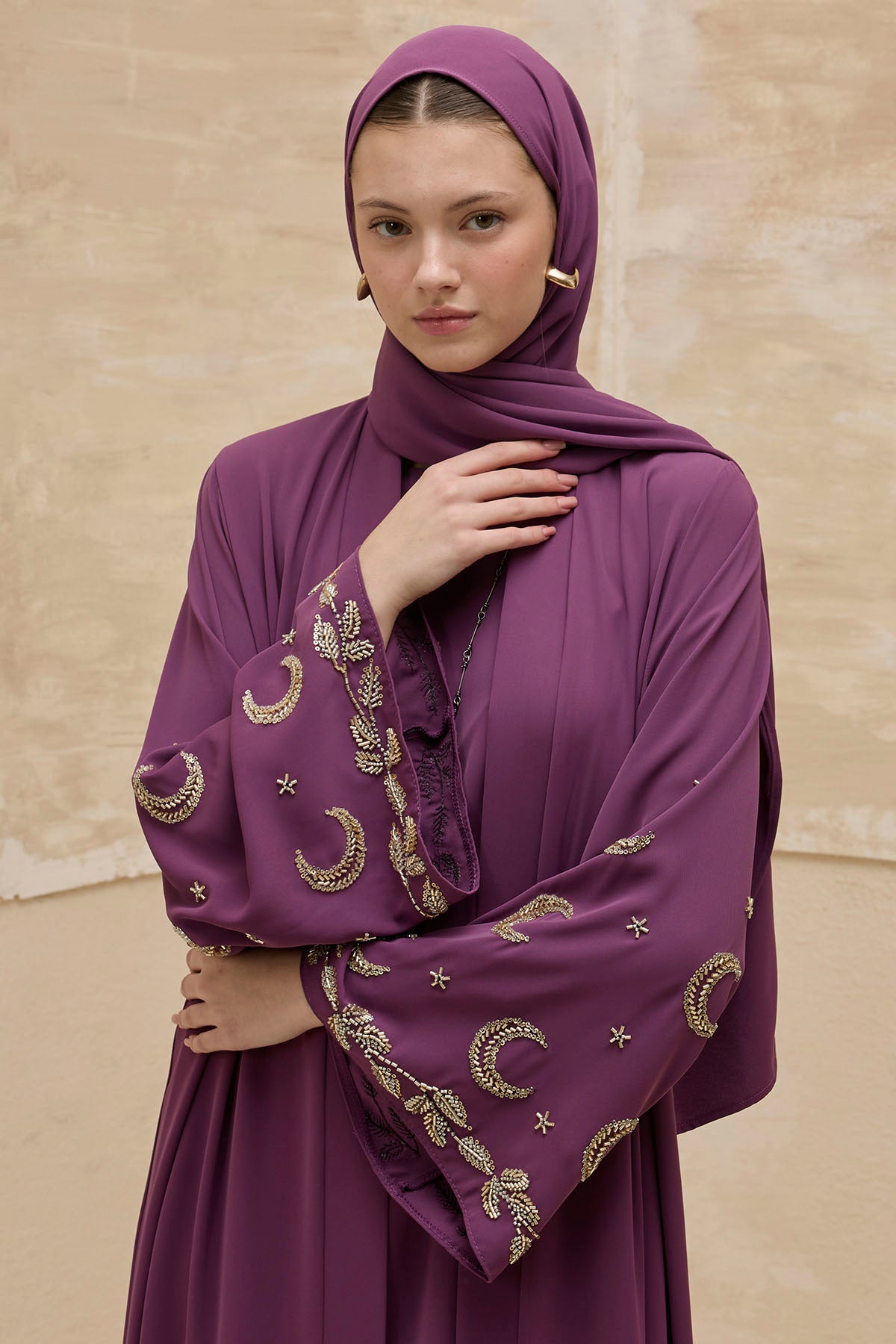 Gold Hilal Yıldız Nakışlı Tesettür Geniş Kol Uzun Mor Abaya