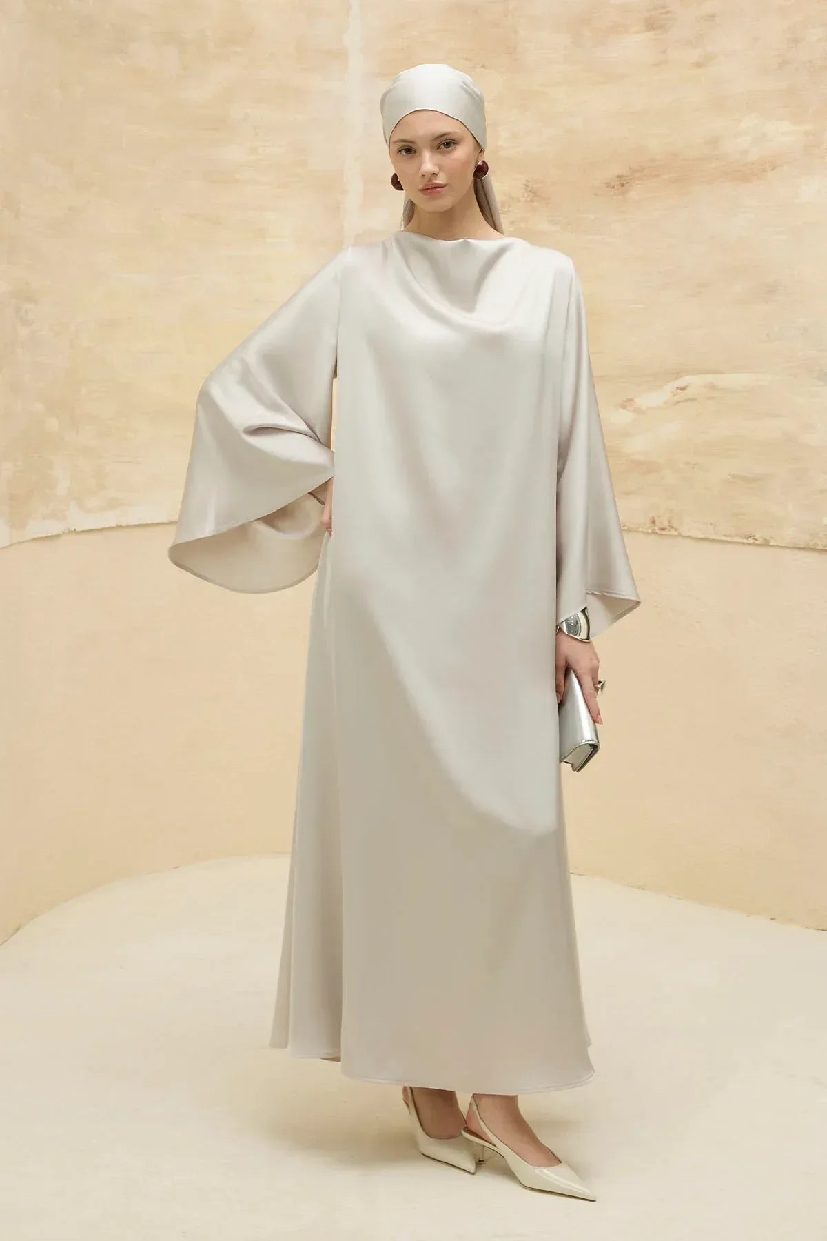 Çift Taraflı Saten Taş Elbise