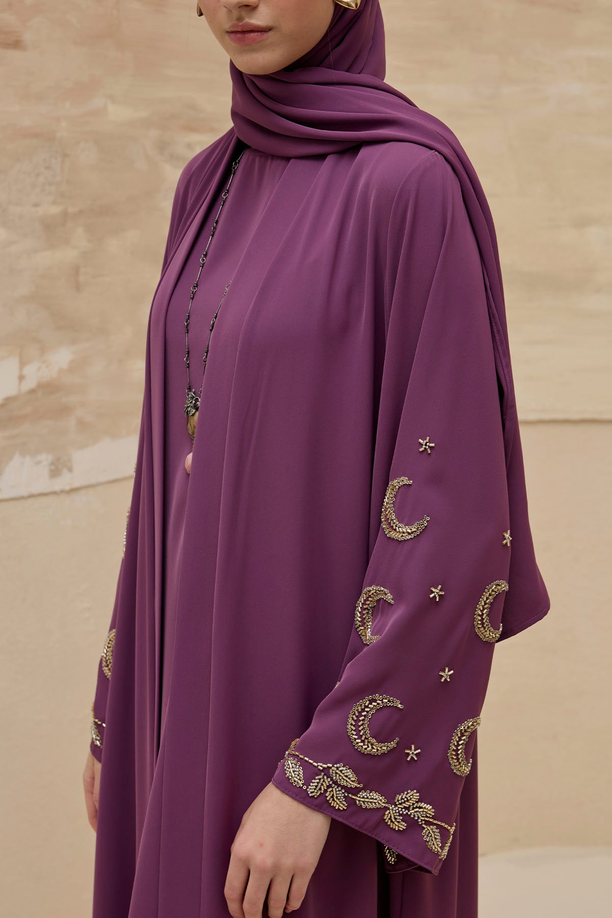 Gold Hilal Yıldız Nakışlı Tesettür Geniş Kol Uzun Mor Abaya