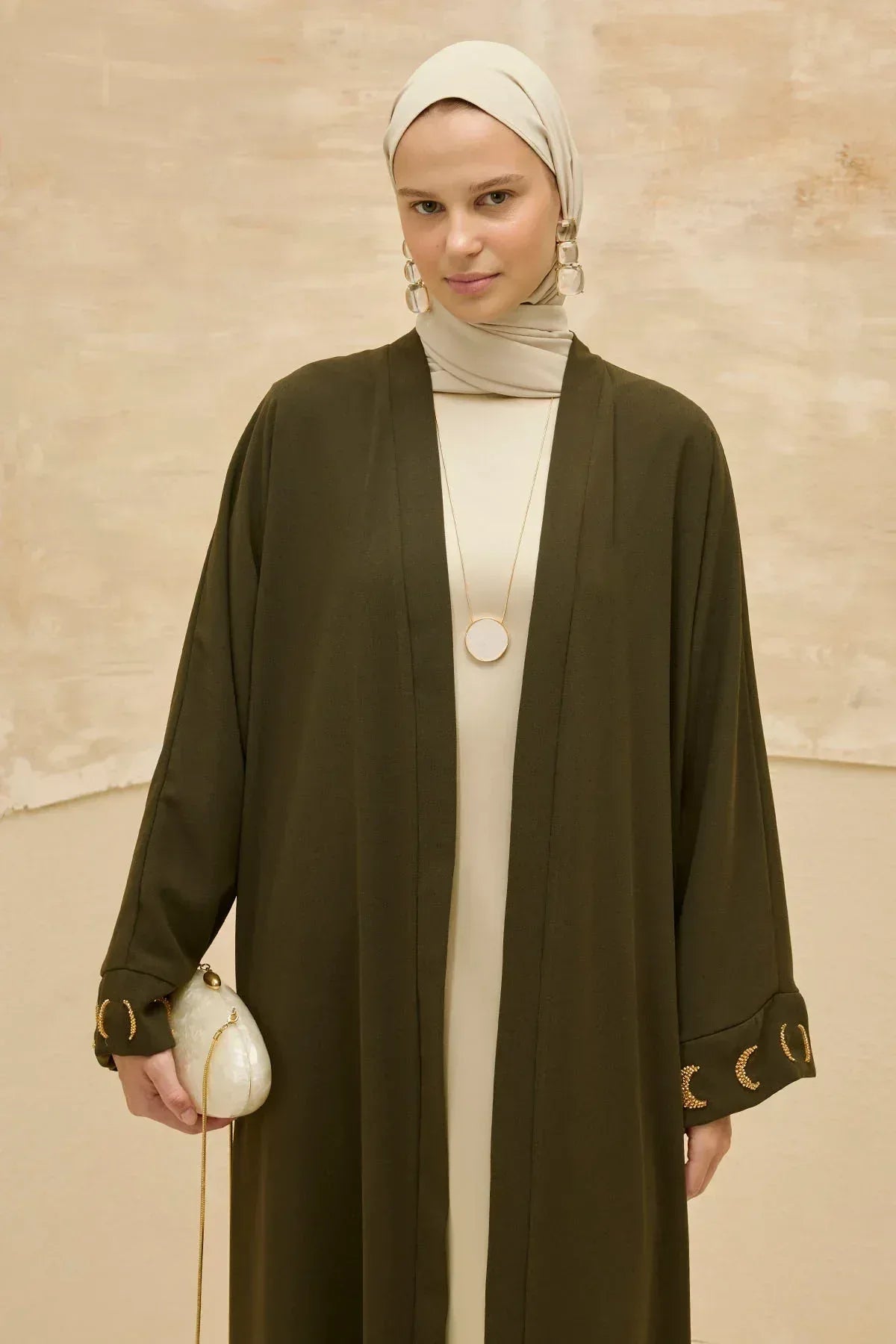 Ramazan Özel Gold Hilalin Evreleri ve Ay Yıldız İşlemeli Tesettür Uzun Haki Abaya - VIADEL Atelier