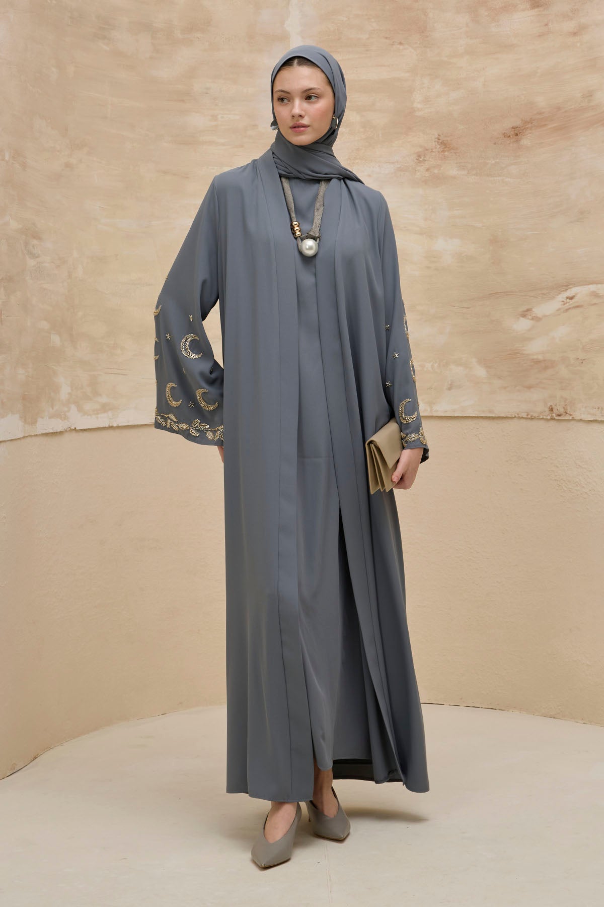 Gold Hilal Yıldız Nakışlı Tesettür Geniş Kol Uzun Gri Abaya