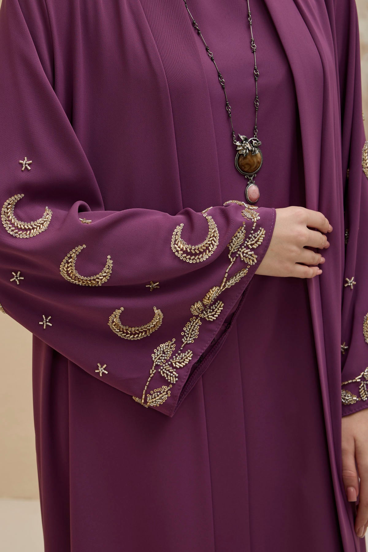 Gold Hilal Yıldız Nakışlı Tesettür Geniş Kol Uzun Mor Abaya