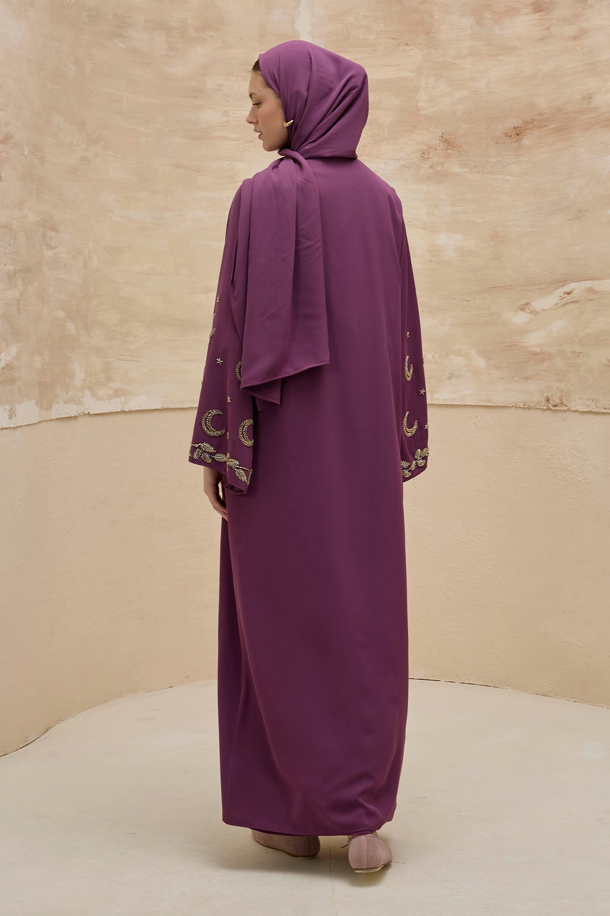 Gold Hilal Yıldız Nakışlı Tesettür Geniş Kol Uzun Mor Abaya