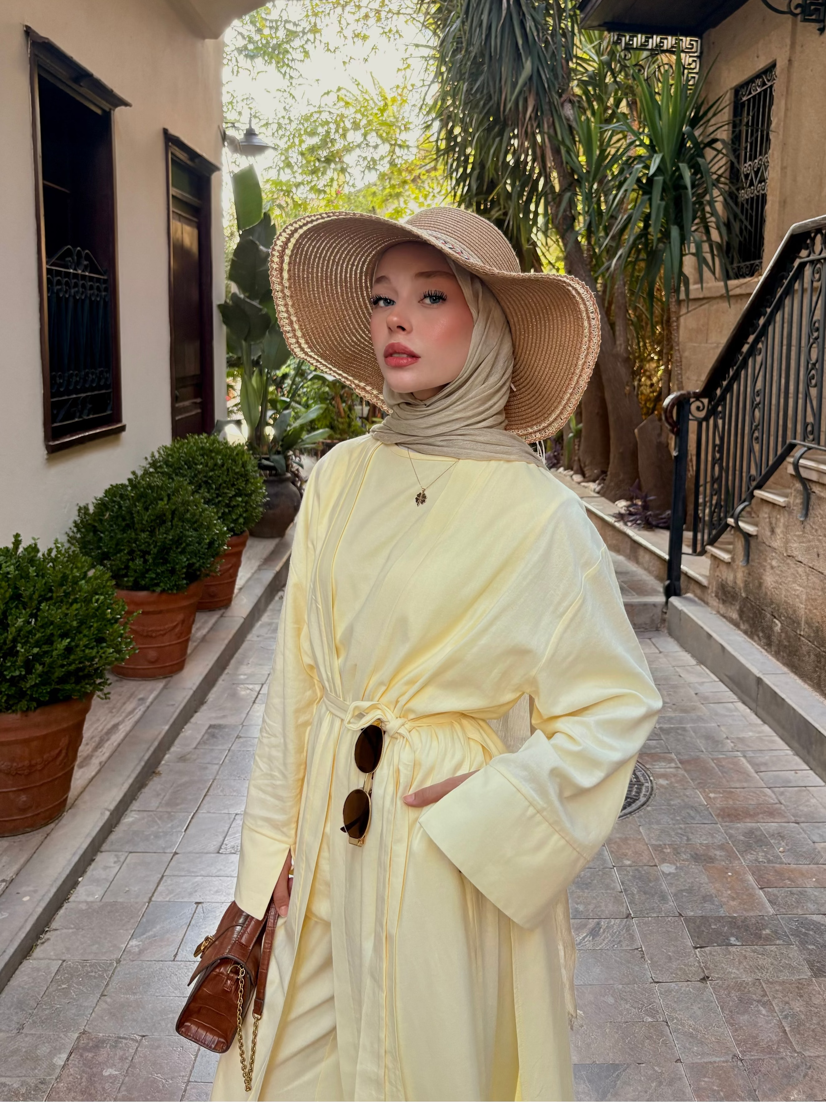 Keten Yırtmaçlı Abaya Nervür Pantolon Sarı Takım