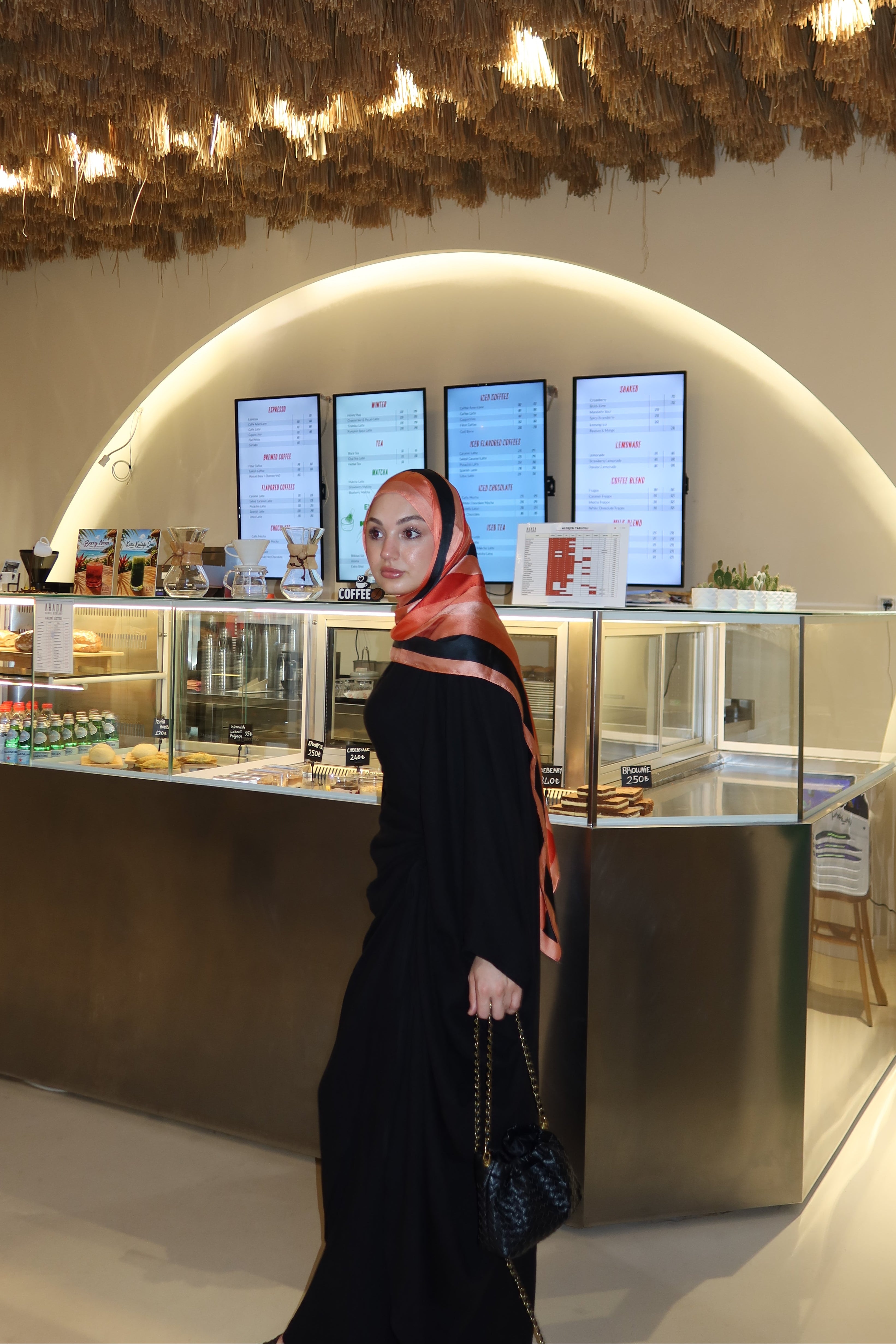 Keten Yarasa Kol Siyah Pantolonlu Takım