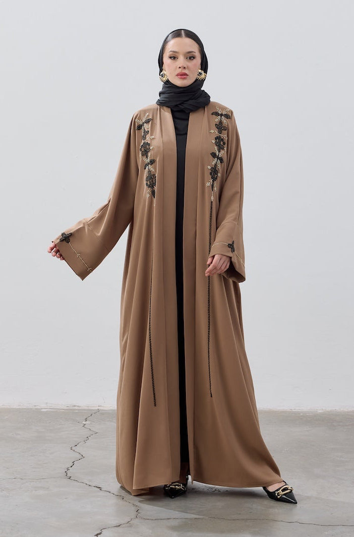 El İşlemeli Boncuk Detaylı Abaya
