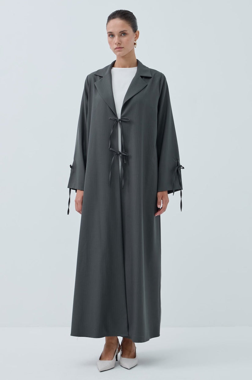 Ön Bağlamalı Abaya