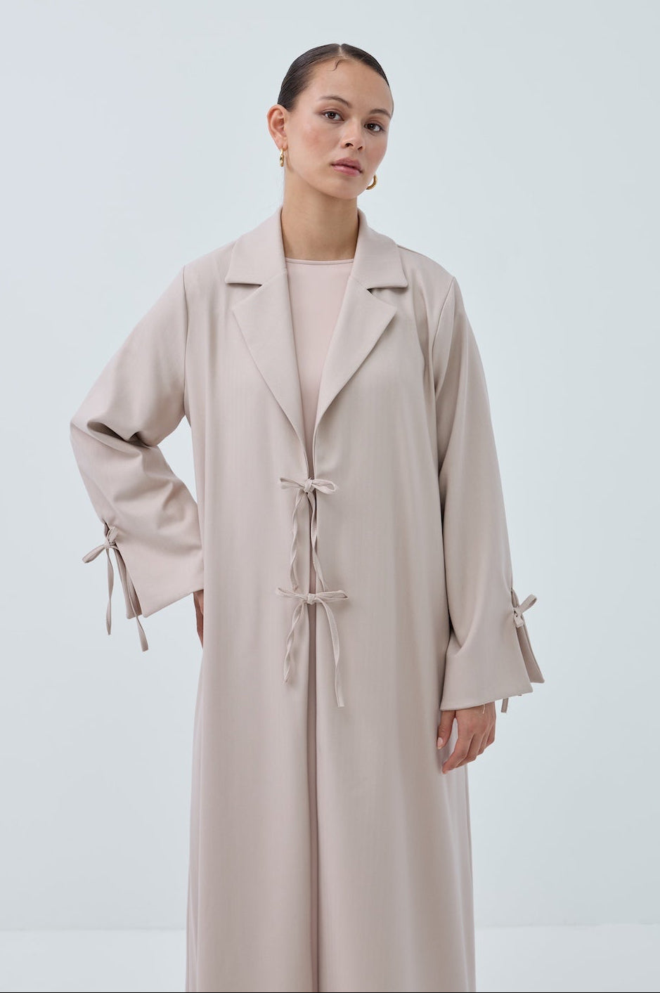 Ön Bağlamalı Abaya