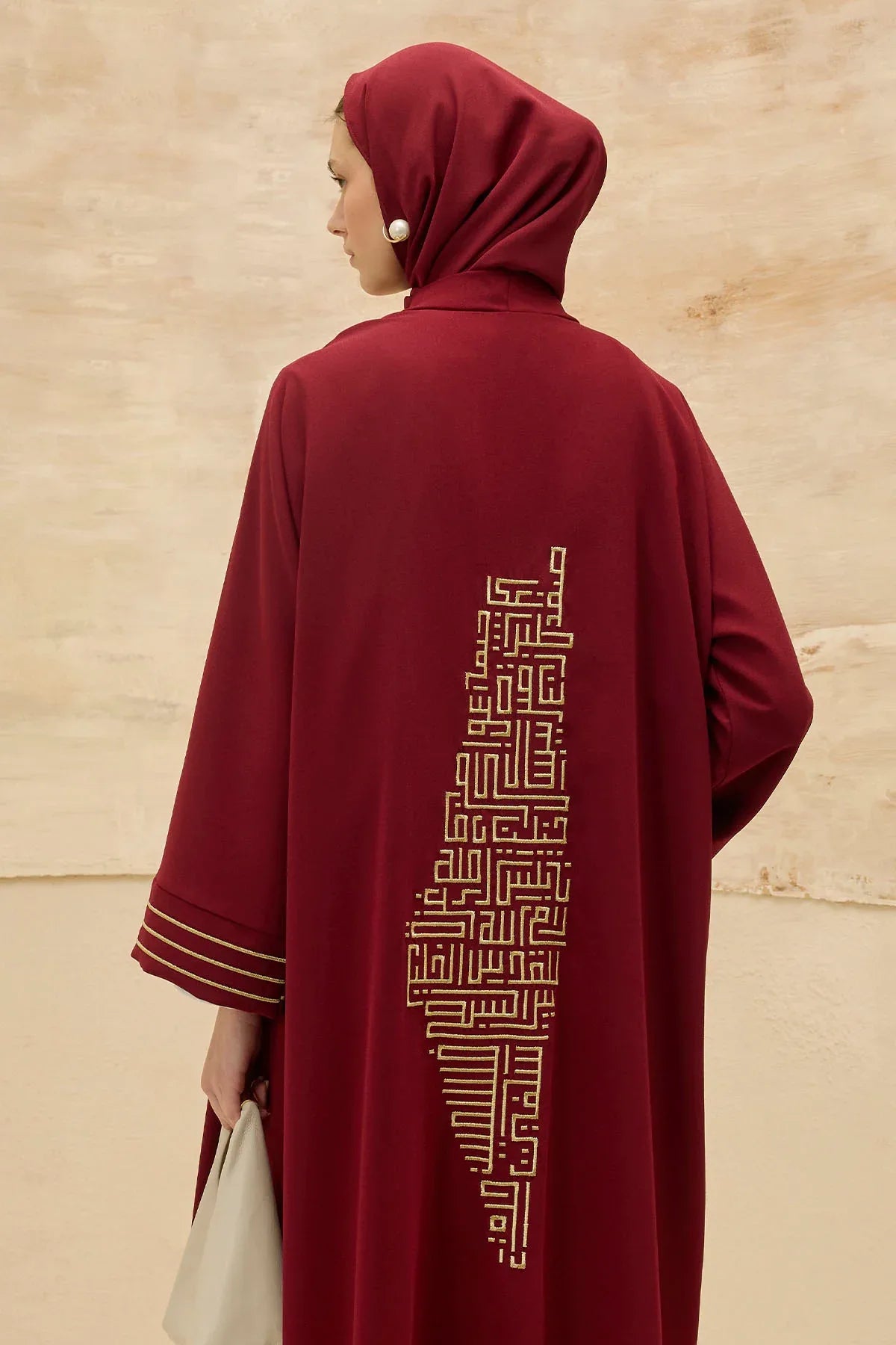 Tasarım Sırt Geometrik Şehir Haritalı Nakış İşlemeli Bordo Abaya