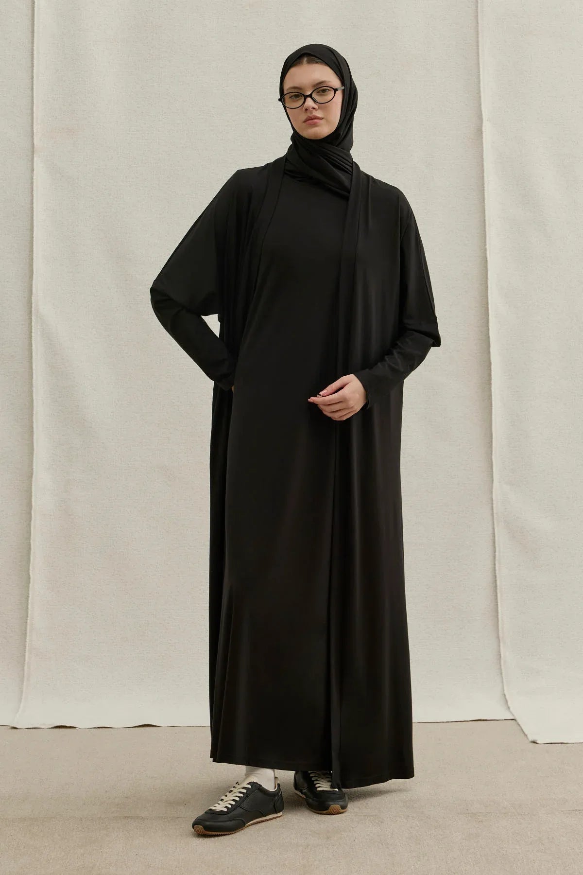 Active Modest Sport Black Two-Piece Abaya Set