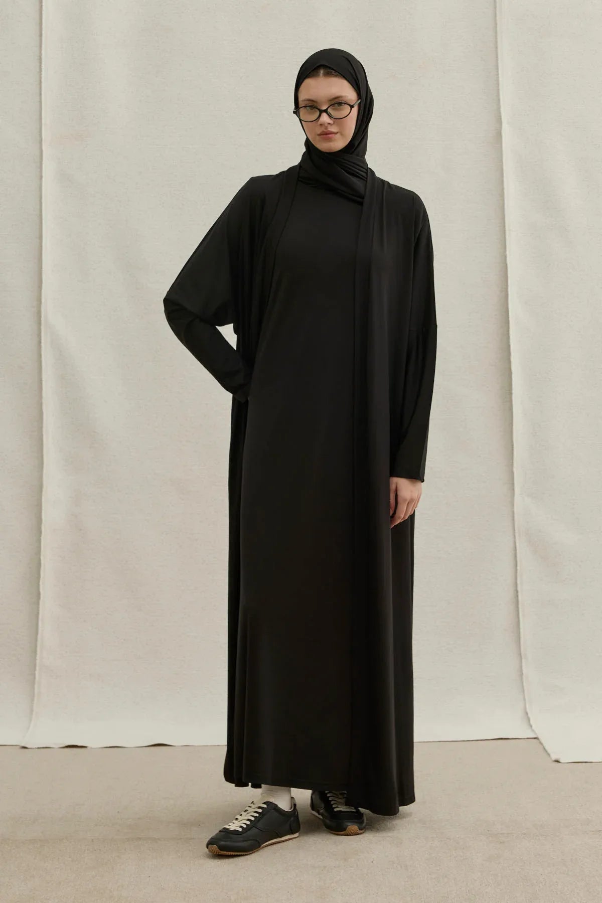 Active Modest Sport Black Two-Piece Abaya Set
