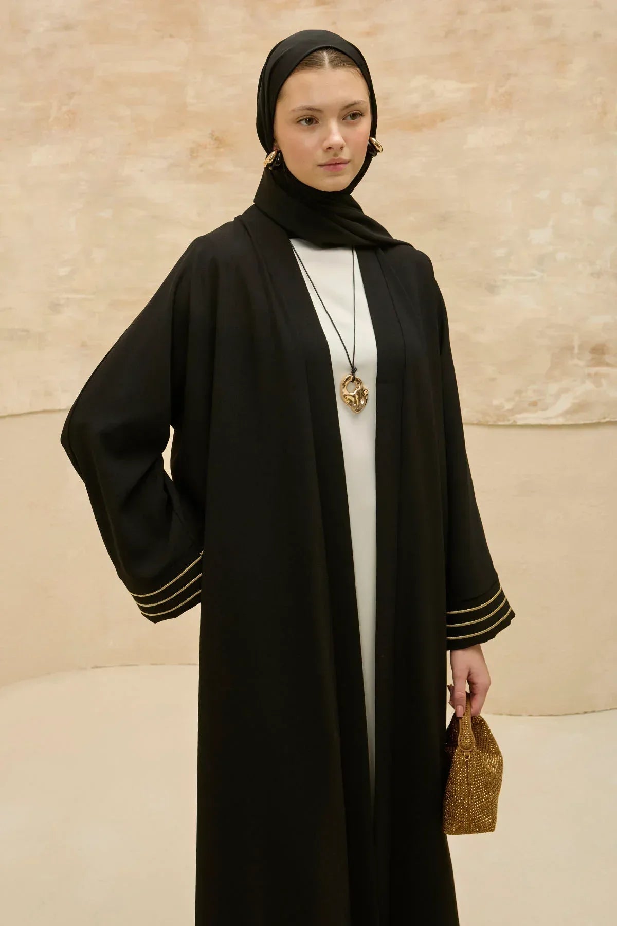 Tasarım Sırt Geometrik Şehir Haritalı Nakış İşlemeli Siyah Abaya