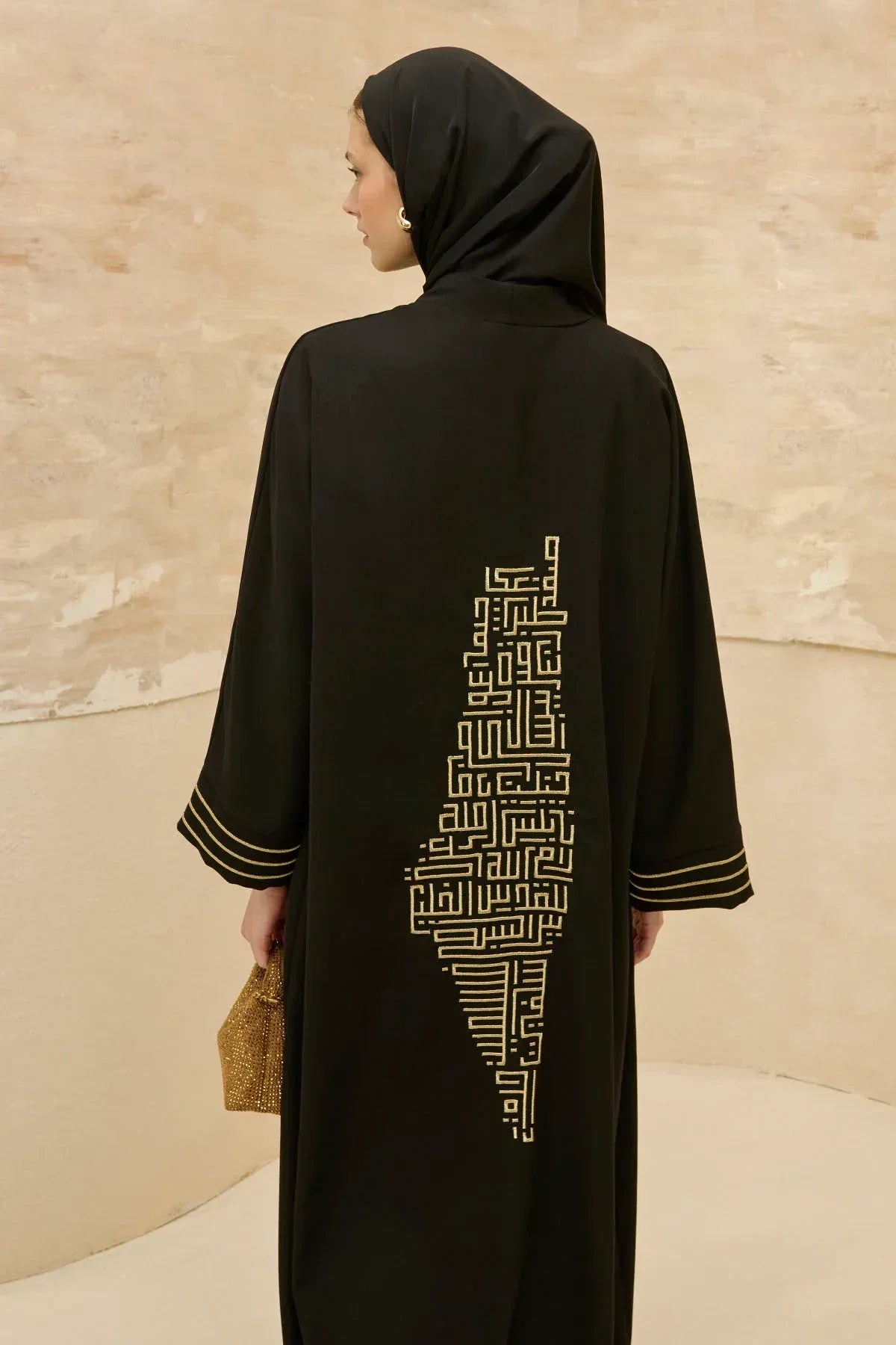 Tasarım Sırt Geometrik Şehir Haritalı Nakış İşlemeli Siyah Abaya