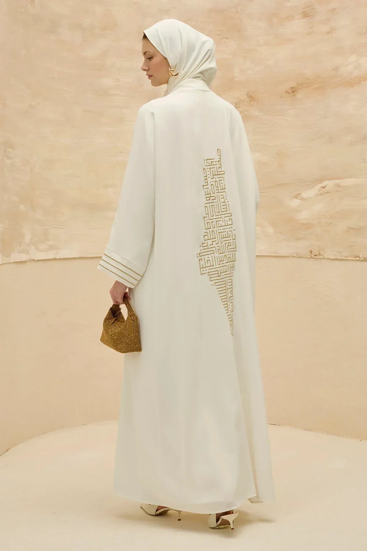 Tasarım Sırt Geometrik Şehir Haritalı Nakış İşlemeli Beyaz Abaya