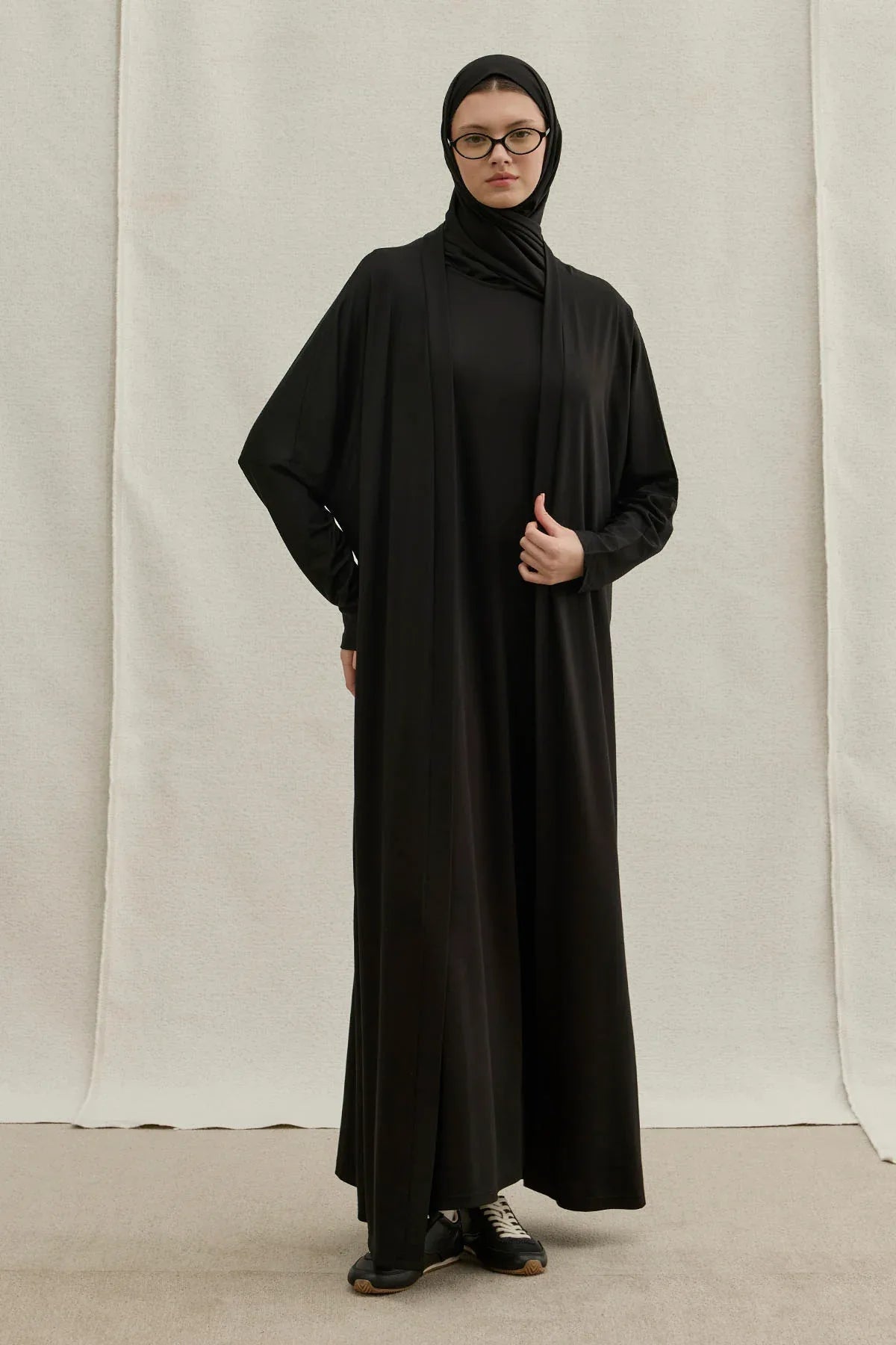 Active Modest Sport Black Two-Piece Abaya Set