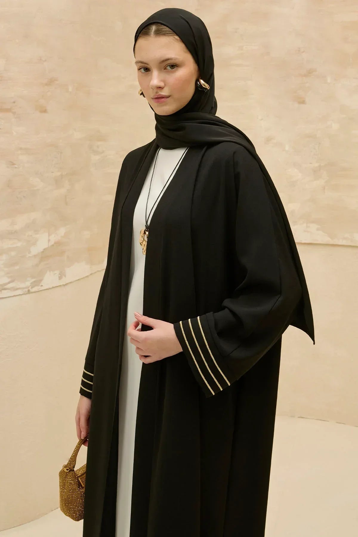 Tasarım Sırt Geometrik Şehir Haritalı Nakış İşlemeli Siyah Abaya