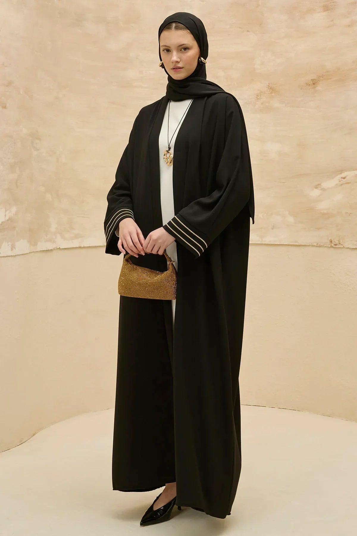 Tasarım Sırt Geometrik Şehir Haritalı Nakış İşlemeli Siyah Abaya