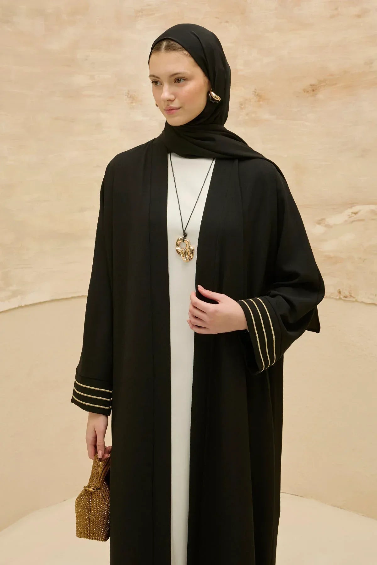 Tasarım Sırt Geometrik Şehir Haritalı Nakış İşlemeli Siyah Abaya