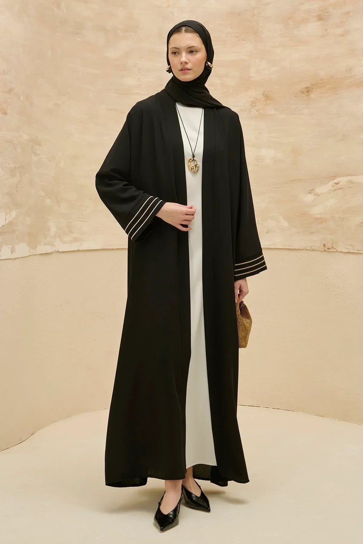 Tasarım Sırt Geometrik Şehir Haritalı Nakış İşlemeli Siyah Abaya
