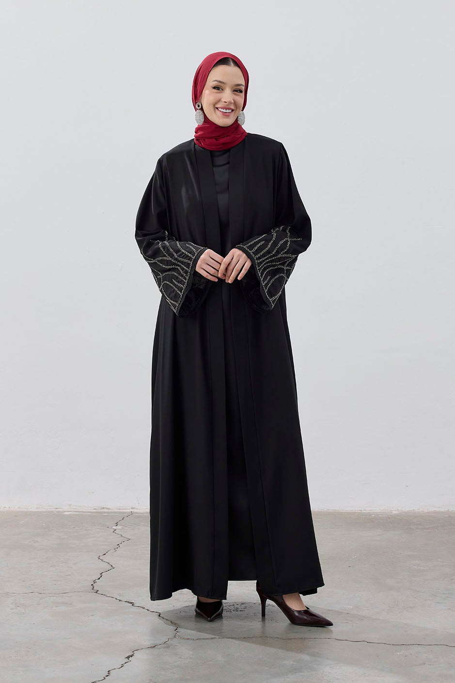 Boncuk Nakışlı Dubai Kumaş Abaya