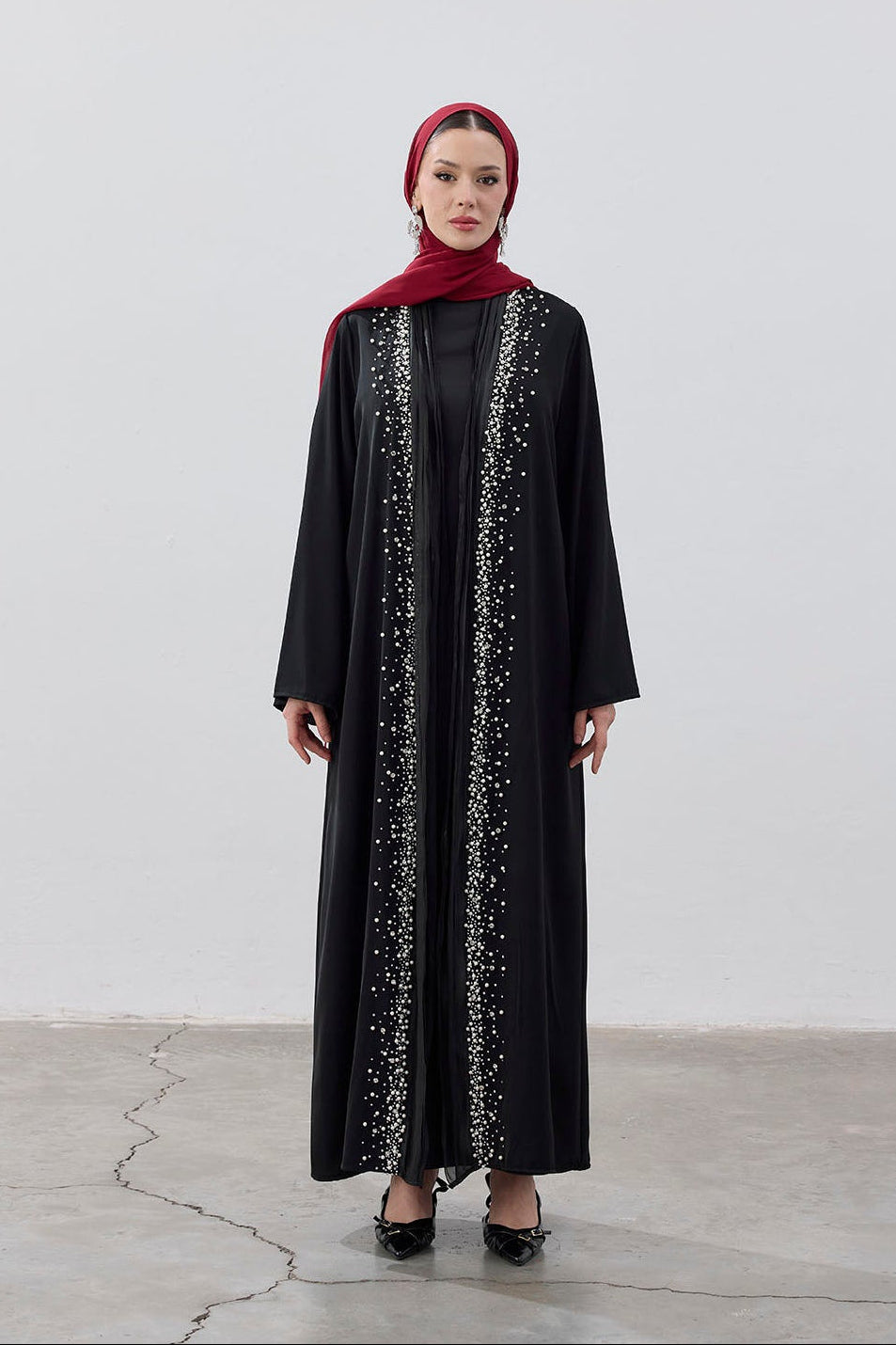 Özel İnci Taş İşlemeli Garni Detay Abaya