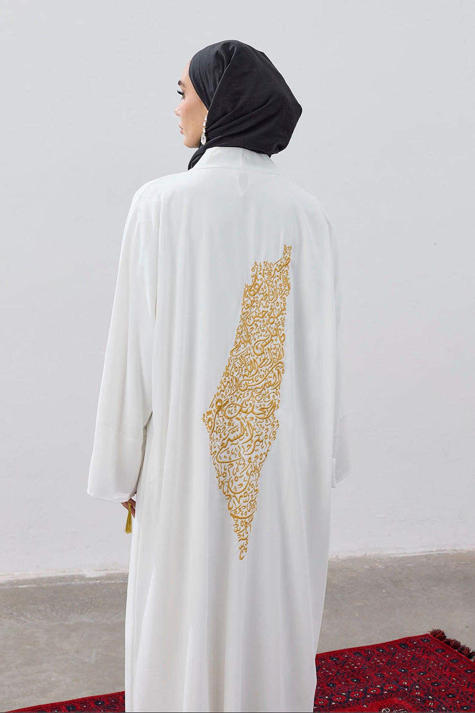 Tasarım Sırt Şehir Haritalı Nakış İşlemeli Abaya