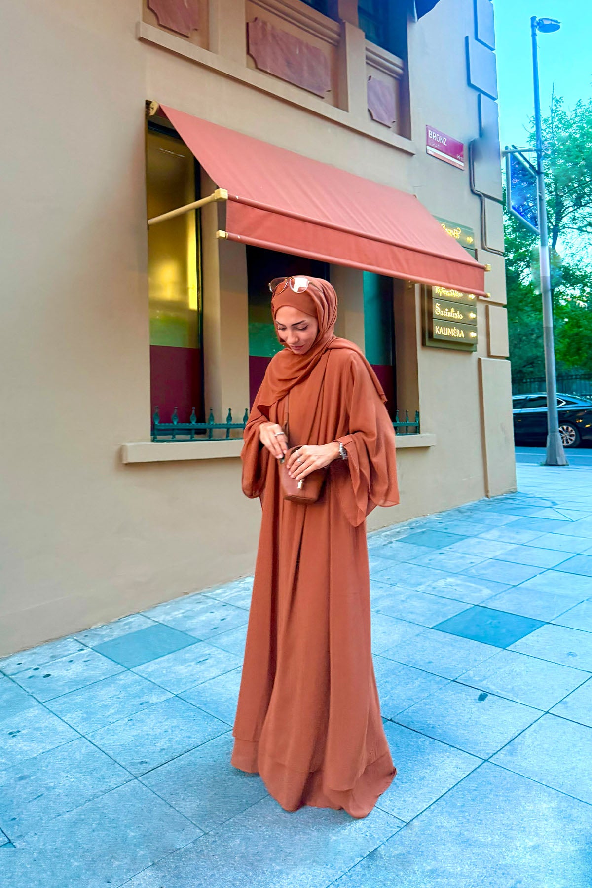 Şifon Elbise Şal Aksesuarlı Taba Üçlü Abaya Takım